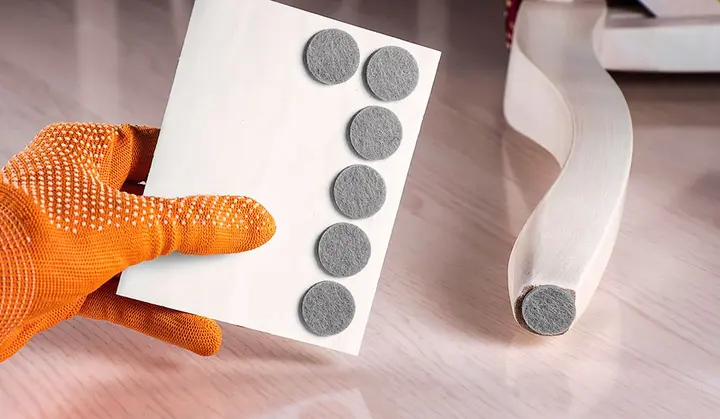 Yapışkanlı keçe ped seti, gri, 106 adet